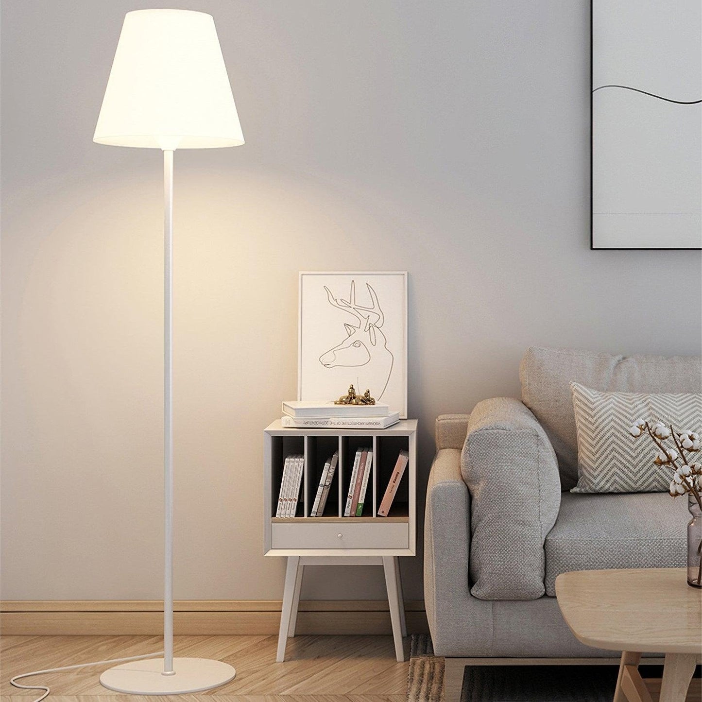 Modern Black Floor Lamp – Stylish Standing Lamp for Living Room, Metal and Acrylic Design, Compatible with LED Bulbs 2