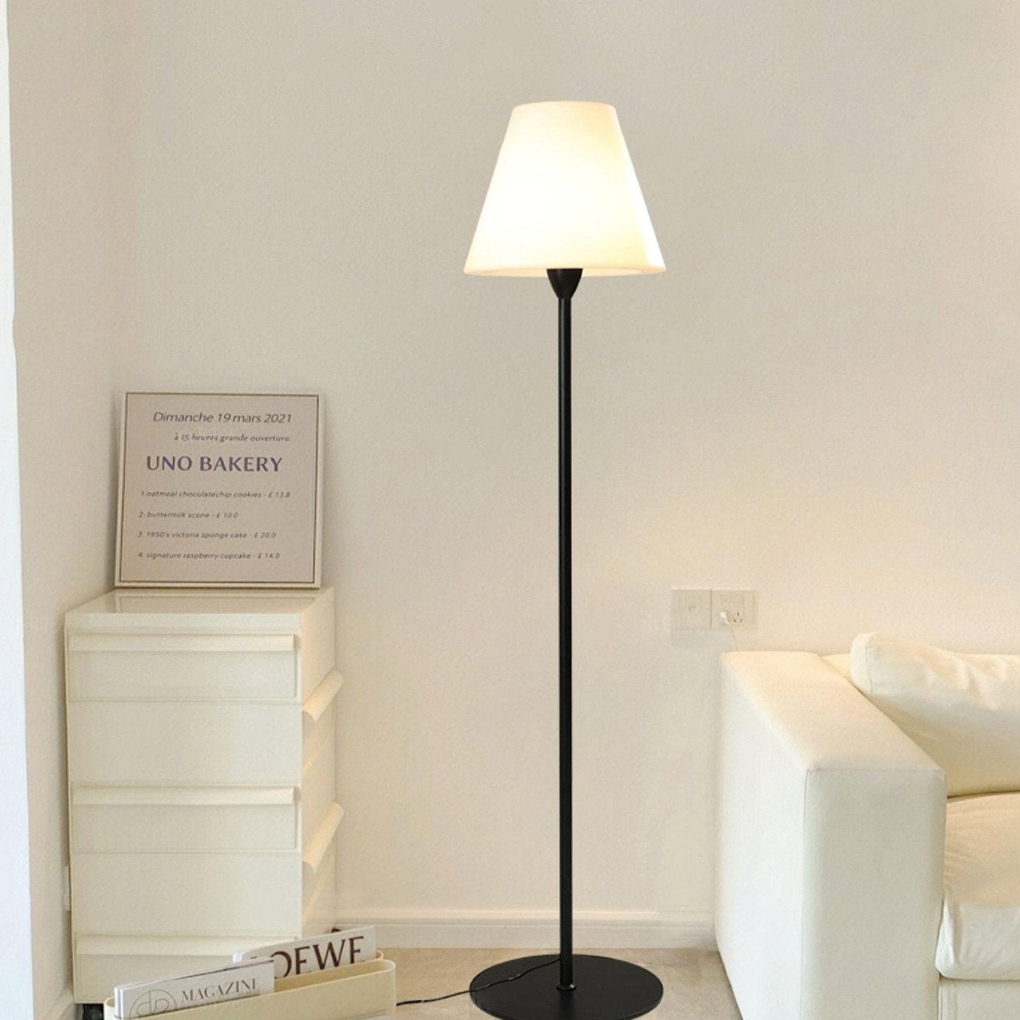 Modern Black Floor Lamp – Stylish Standing Lamp for Living Room, Metal and Acrylic Design, Compatible with LED Bulbs 3