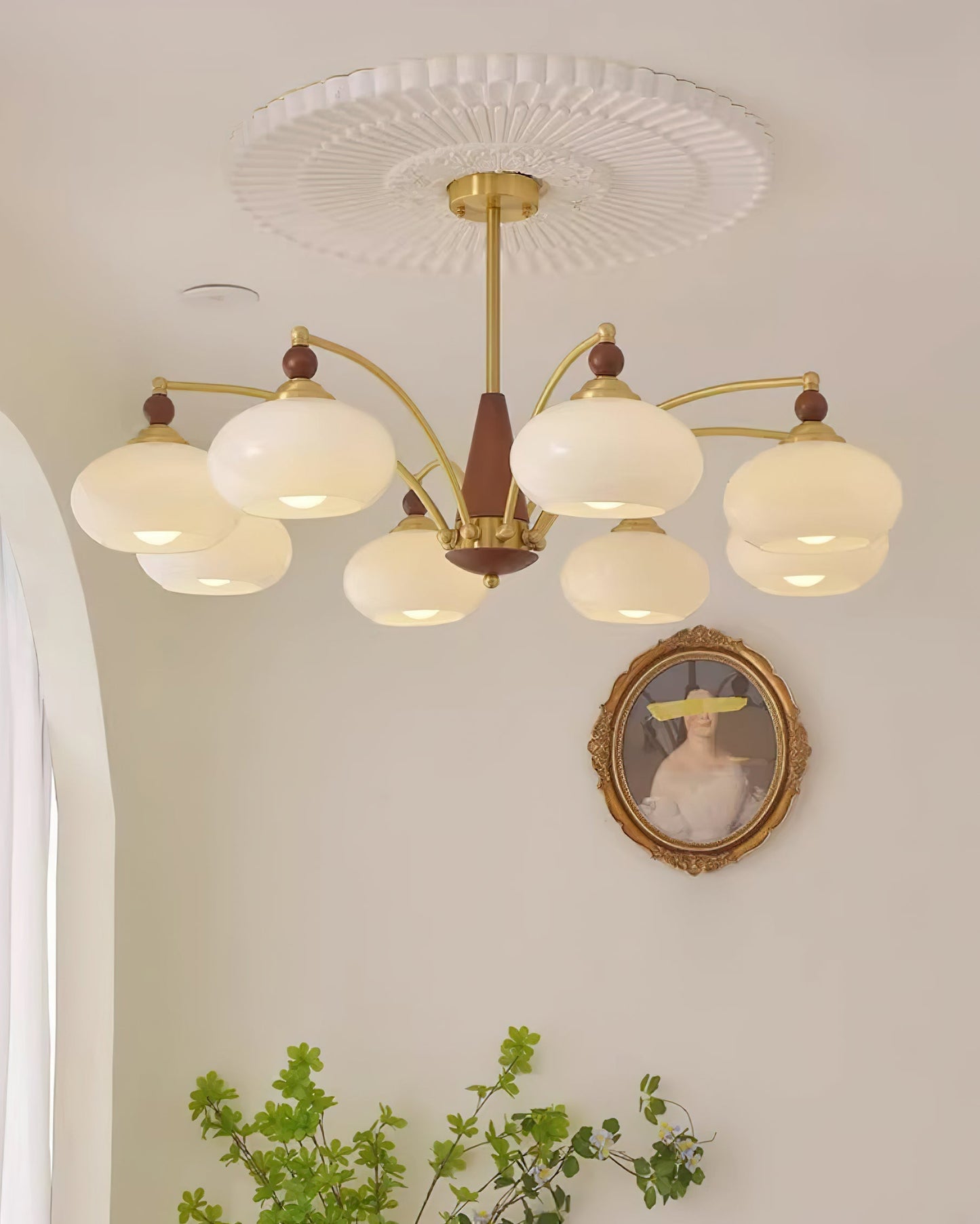 Victorian-Inspired Retro Chandelier Light with Warm White Illumination – 3, 5, or 8 Heads, Premium Wood and Brass Design 12