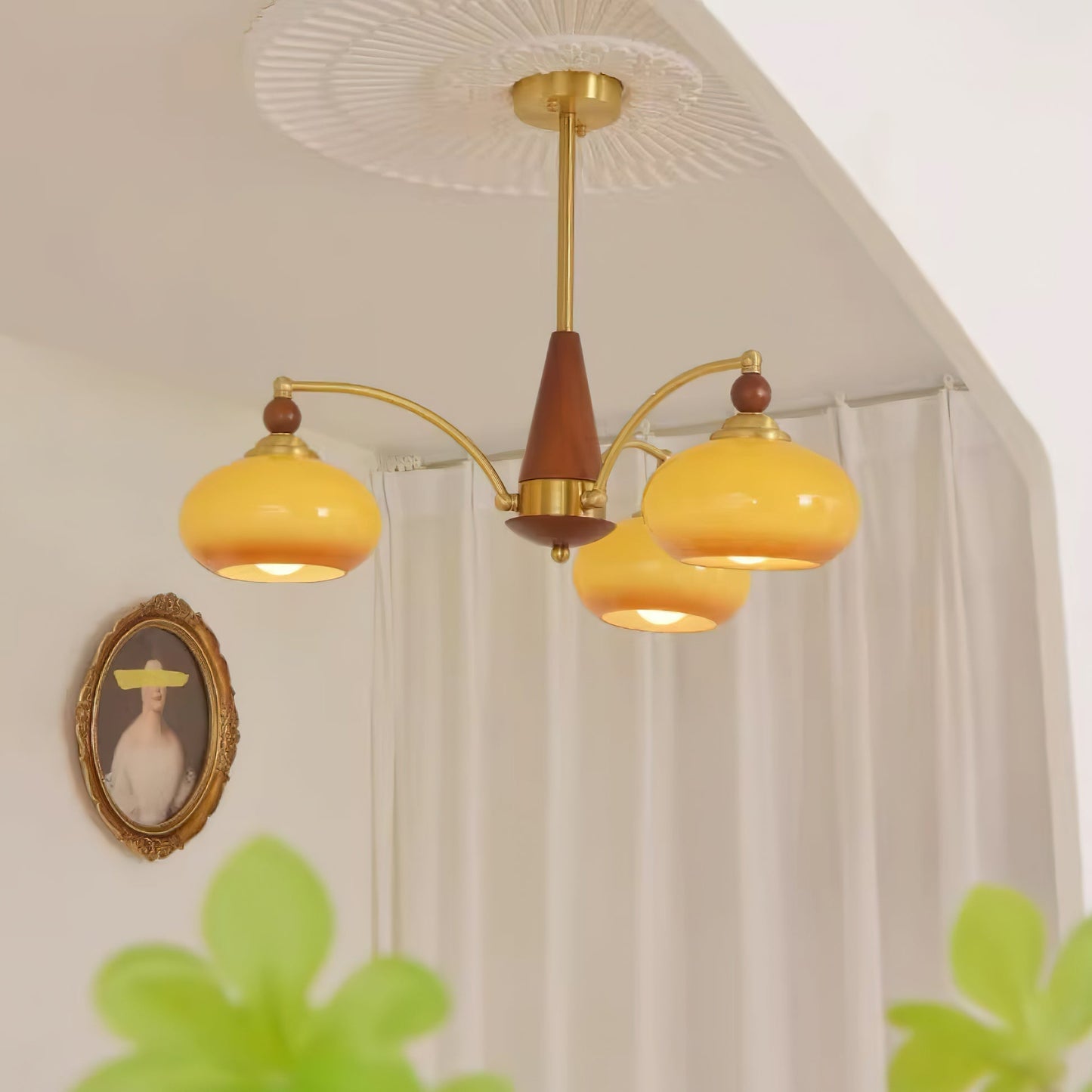 Victorian-Inspired Retro Chandelier Light with Warm White Illumination – 3, 5, or 8 Heads, Premium Wood and Brass Design 2