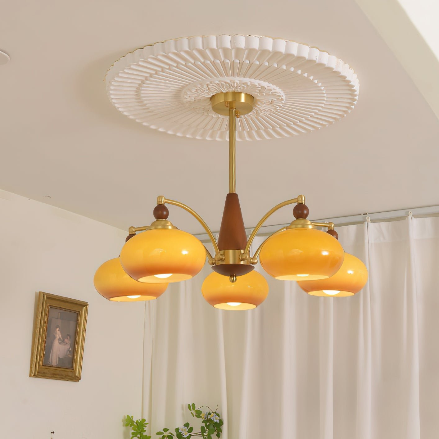 Victorian-Inspired Retro Chandelier Light with Warm White Illumination – 3, 5, or 8 Heads, Premium Wood and Brass Design 3