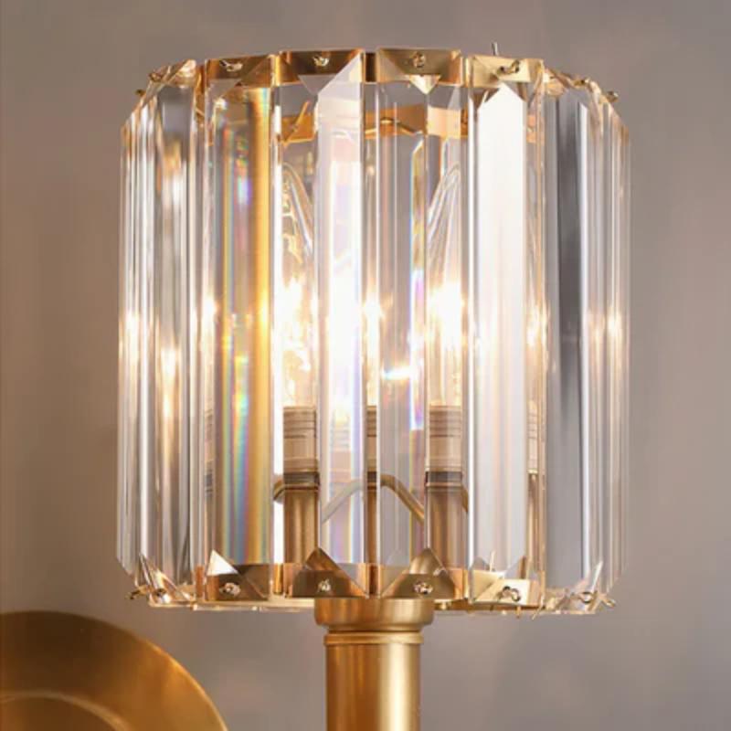 Vintage Brass Wall Sconce with Crystal Accents – Elegant Wall Light for Luxurious Interiors 2